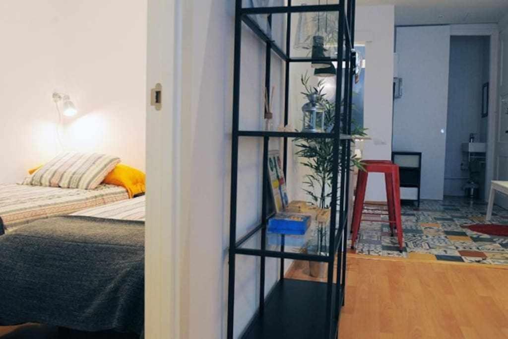 Calm Modern Apartment Барселона Экстерьер фото